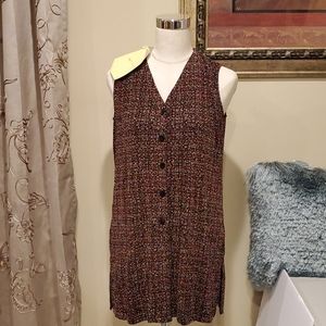 Citiknits  buttoned v neck sleeveless top